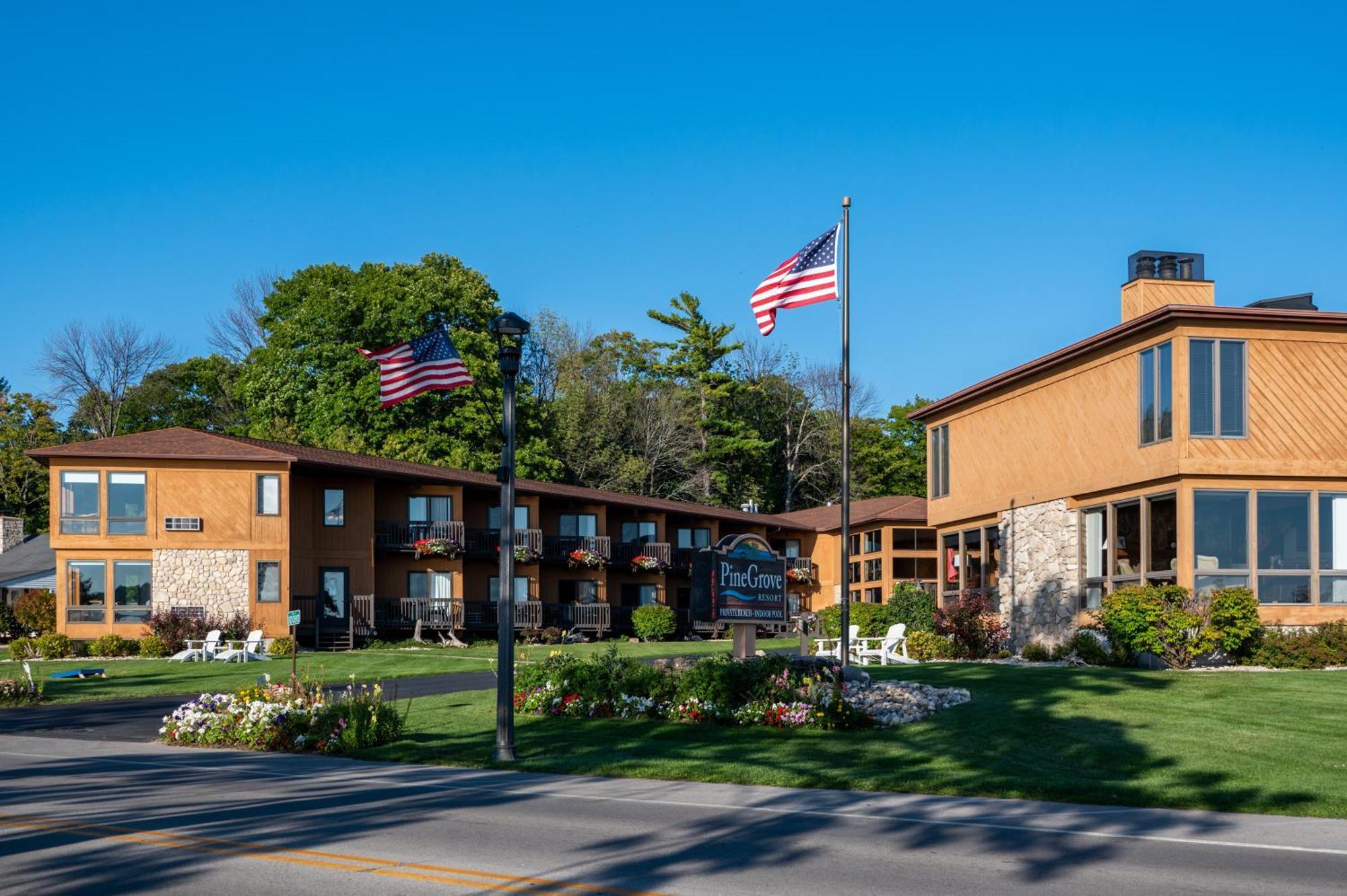 Pine Grove Resort 에브라임 외부 사진