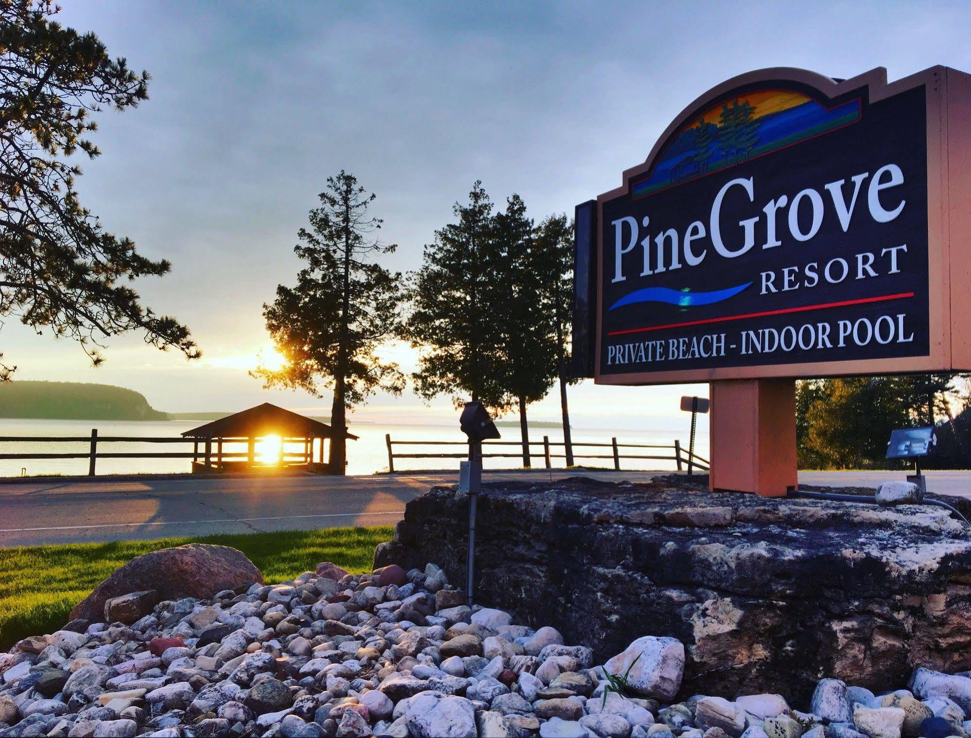 Pine Grove Resort 에브라임 외부 사진
